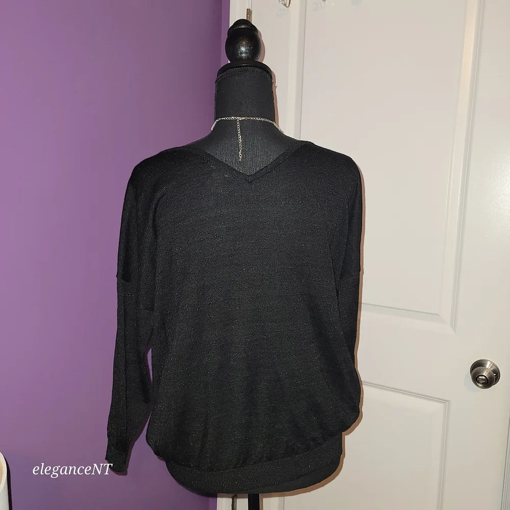 Elegant Black Top with Tie Detail Sz: L